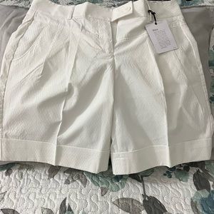 White metro short/the editor